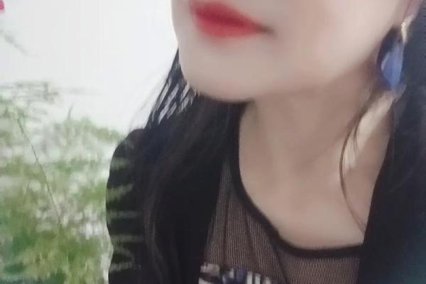 专家解读袁树珊八字，揭示她命运的关键转折点